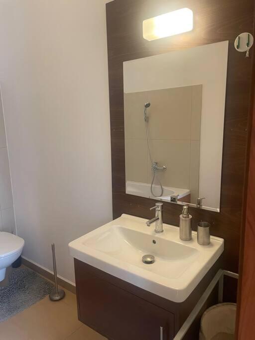 Apartman Pistacia Priame Centrum Bb Банска-Бистрица Экстерьер фото